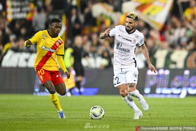 衣正式亮相 衣正式亮相