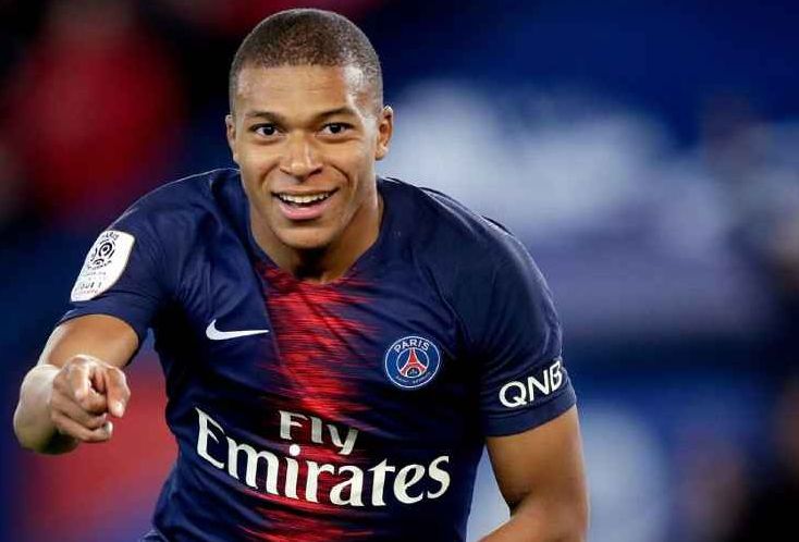 展现出类似 展现出类似