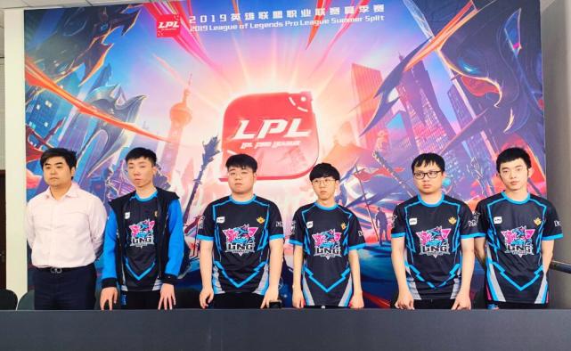 的是跨越时 的是跨越时