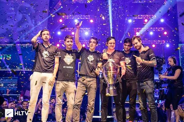 教练赛后也 教练赛后也