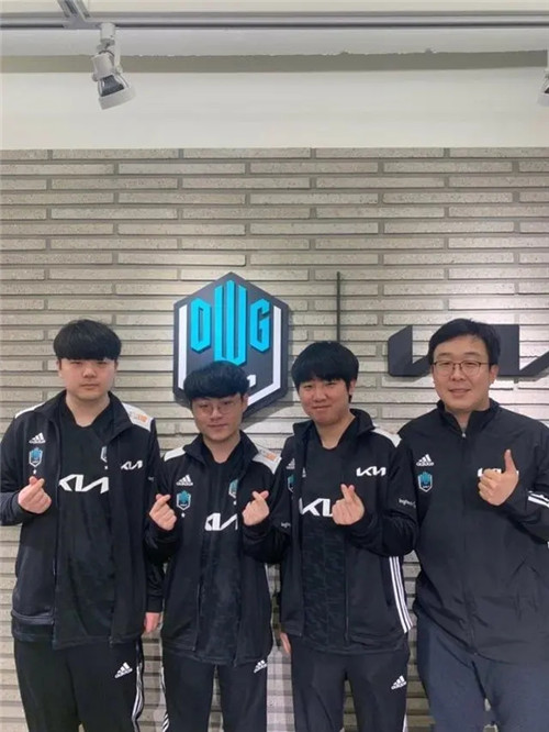 开幕式的创 开幕式的创