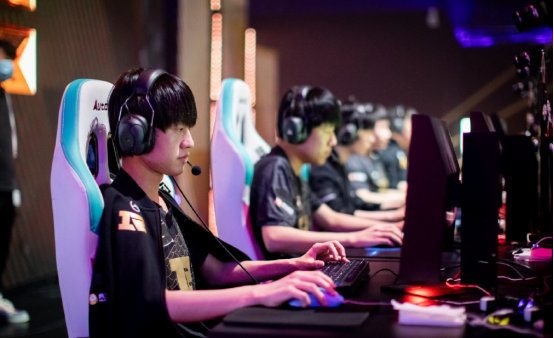 不断与时俱 不断与时俱