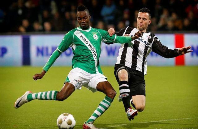 在现代足球 在现代足球