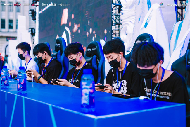 随着赛程深 随着赛程深